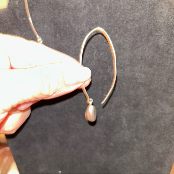 Silpada Sterling Silver Just Dropping in earrings - Picture 5 of 6